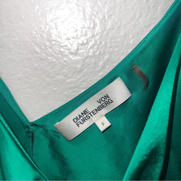 Diane Von Furstenberg Maxi Ruffle Asymmetrical Evergreen Top P - Picture 6 of 9